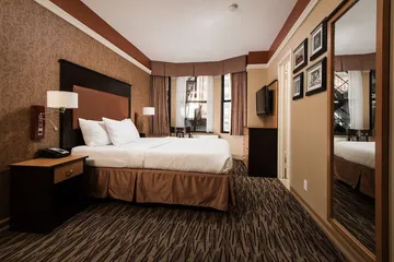 The Hotel at Fifth Avenue