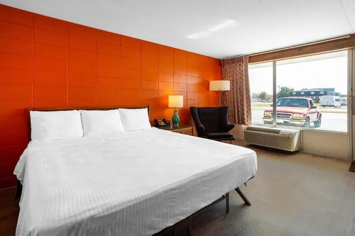 Room 2 of 12