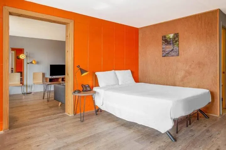 Room 3 of 12