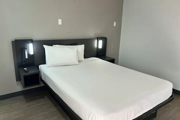 Room 5 of 56