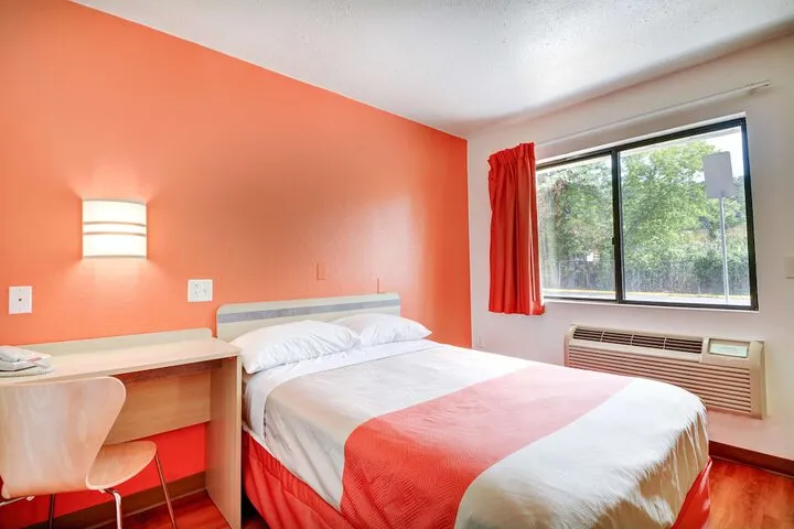Room 5 of 29