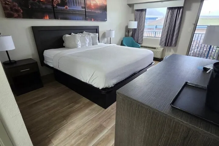 Room 2 of 29