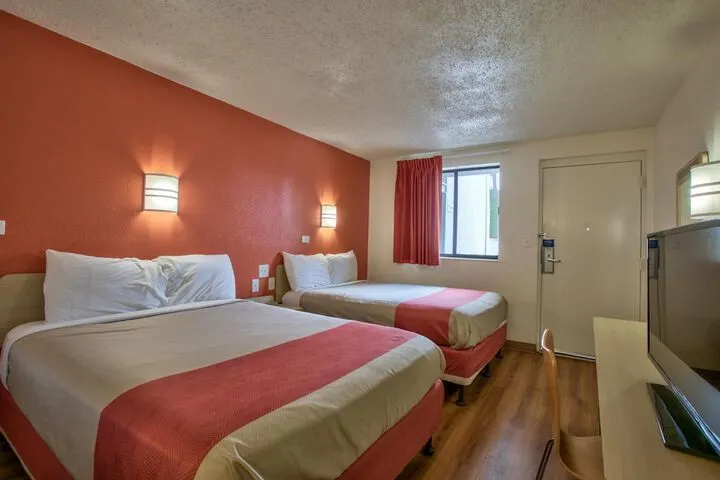 Room 3 of 19