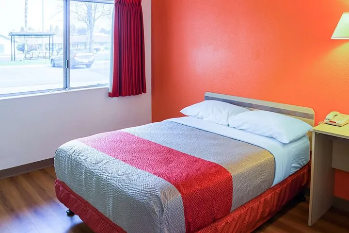 Room 5 of 29