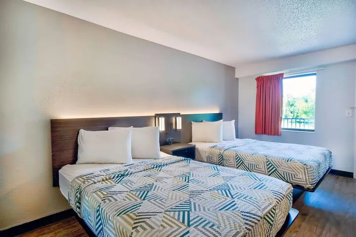 Room 4 of 22