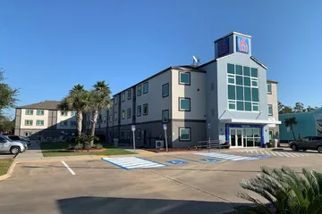 Motel 6 Biloxi MS - Beach