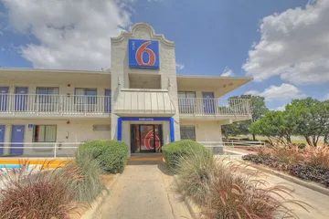 Motel 6 San Antonio TX - Fiesta