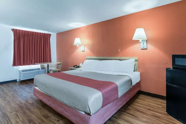 Room 5 of 29