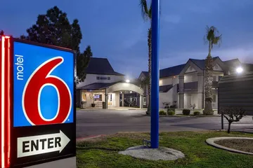 Motel 6 Buttonwillow CA Central