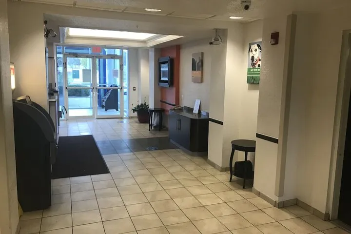 Hotel 2 of 82