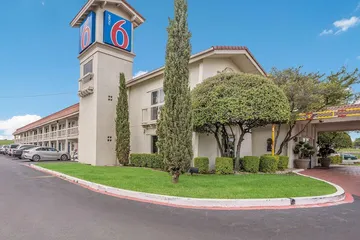 Motel 6 Dallas TX - Market Center