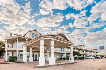 Motel 6 Waxahachie TX