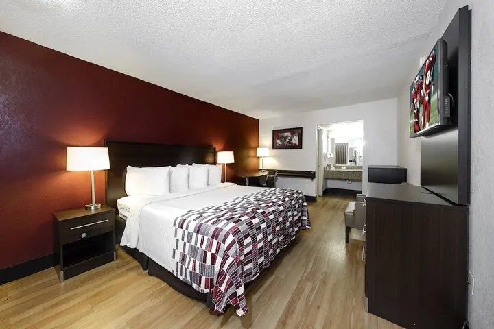 Room 5 of 24