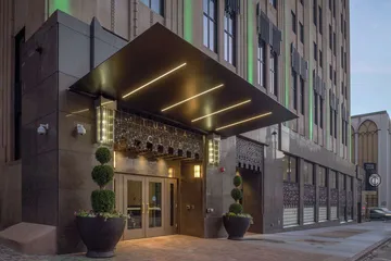 Tulsa Club Hotel Curio Collection by Hilton