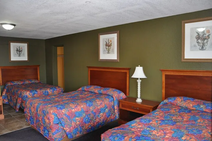 Room 3 of 42