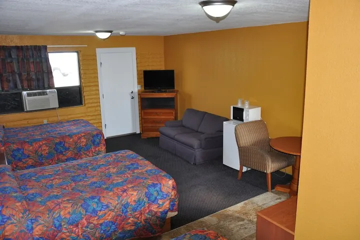 Room 4 of 42