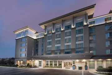 Courtyard by Marriott Atlanta Alpharetta / Avalon Area