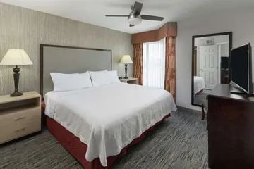 Homewood Suites by Hilton Chicago - Schaumburg
