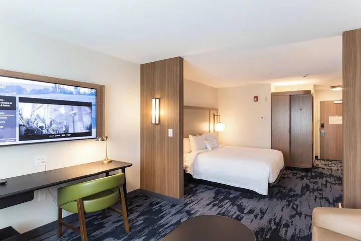 Room 4 of 27