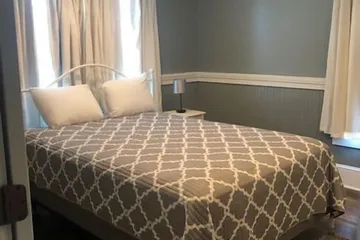 Howards Creek Inn