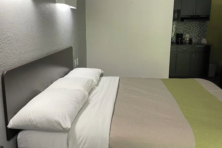 Room 5 of 14