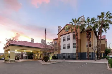 Homewood Suites by Hilton Phoenix / Chandler