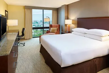 DoubleTree by Hilton San Antonio Airport