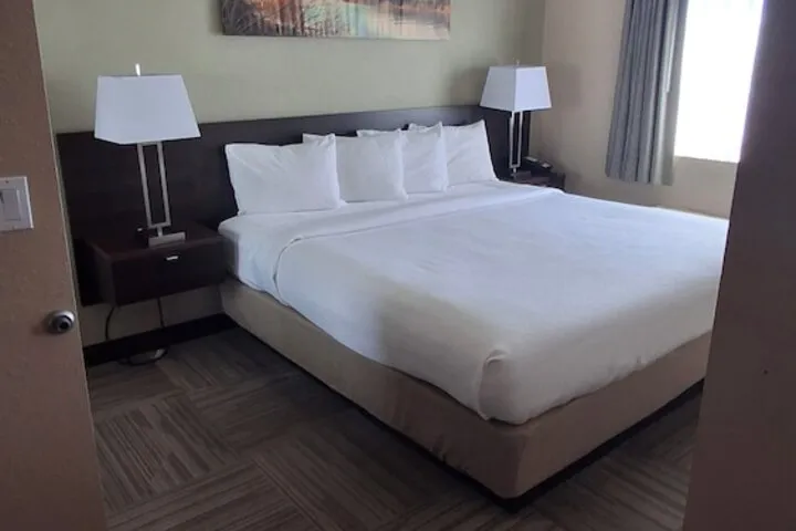 Room 5 of 36