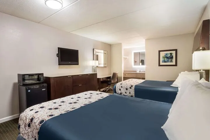 Room 5 of 40