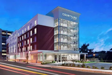 Courtyard by Marriott Albany Troy / Waterfront