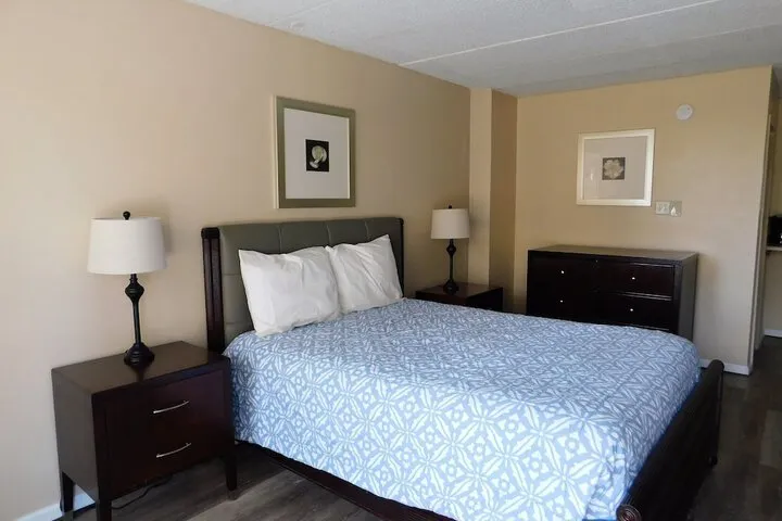 Room 4 of 48