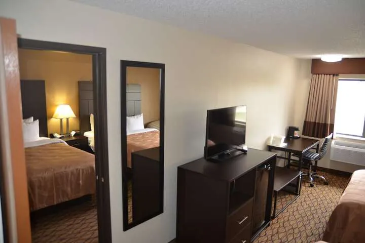 Room 5 of 38