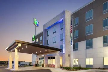 Holiday Inn Express Calhoun South by IHG