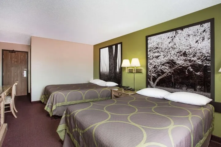 Room 5 of 14