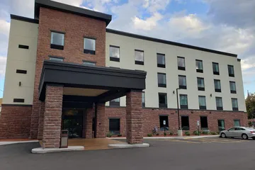 Cobblestone Hotel and Suites Janesville