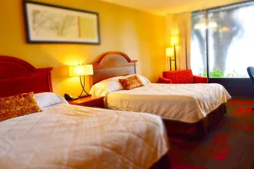 Crystal Cove Hotel
