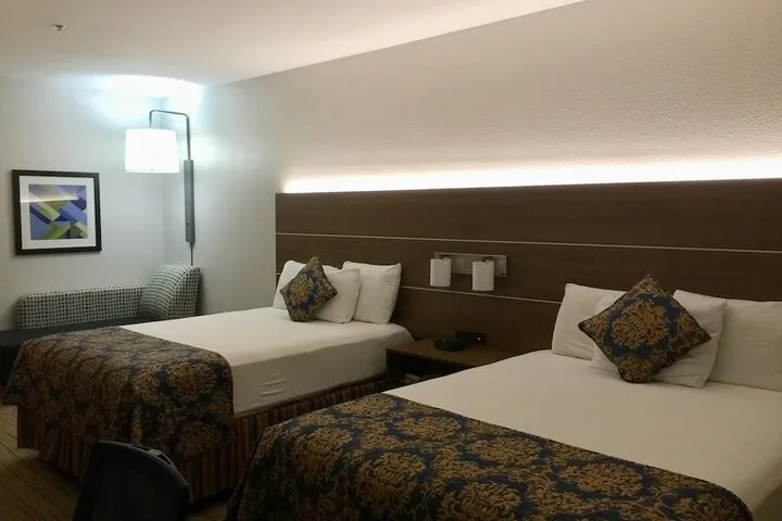 Room 5 of 44