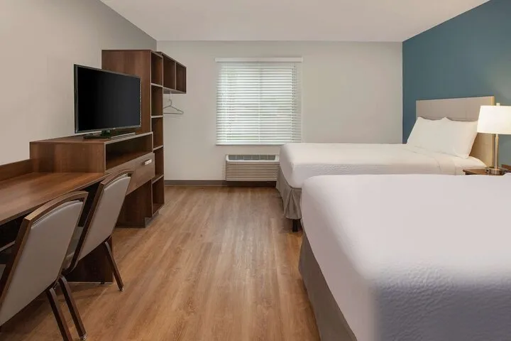Room 5 of 23