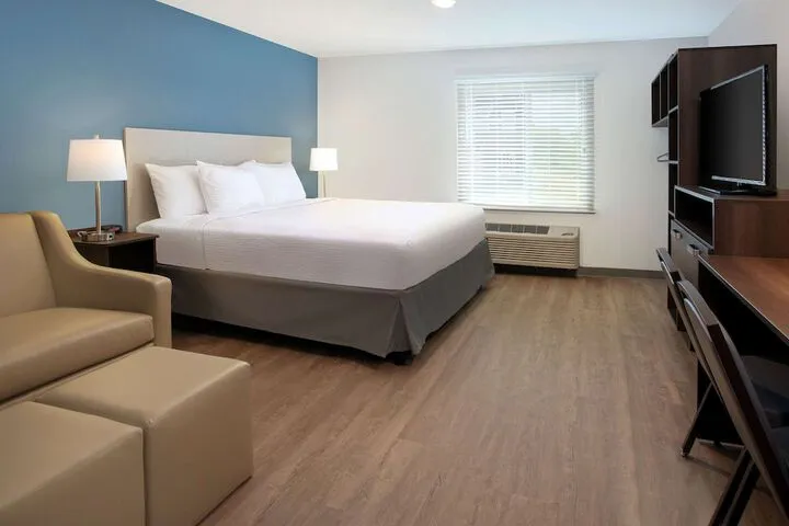 Room 3 of 23