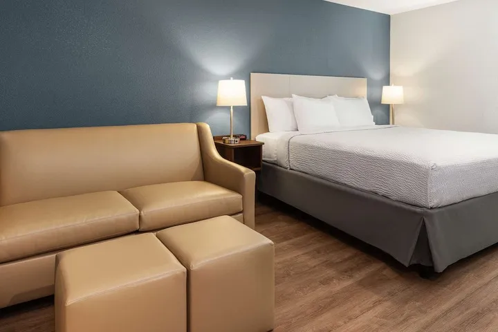 Room 4 of 23