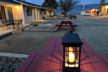 Lakeview Motel