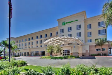 Holiday Inn & Suites Bakersfield by IHG