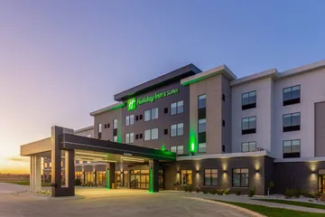Holiday Inn & Suites Cedar Falls - Waterloo Event Center by IHG