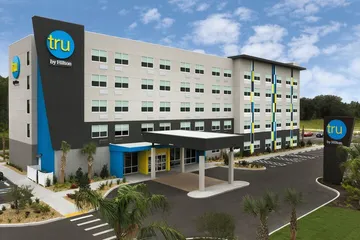 Tru by Hilton Lake City