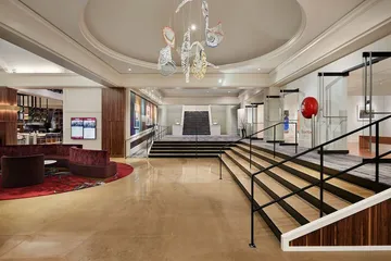 Saint Kate - The Arts Hotel