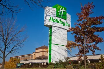 Holiday Inn & Suites Chicago North Shore (Skokie) by IHG