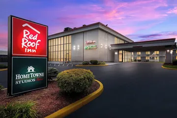 HomeTowne Studios by Red Roof Painted Post