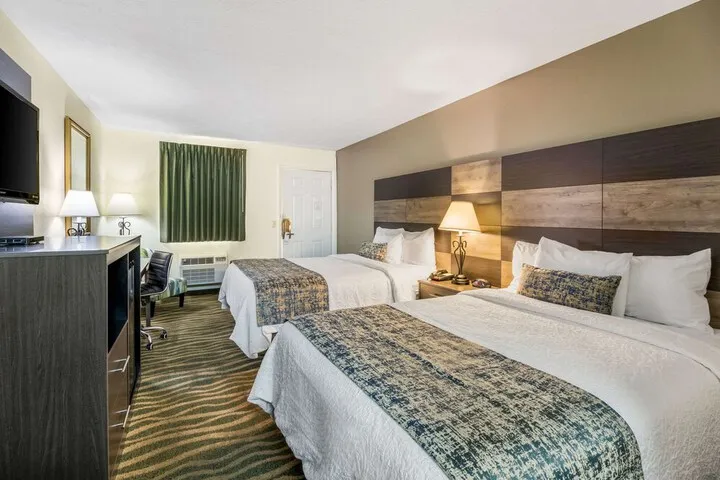 Room 5 of 23