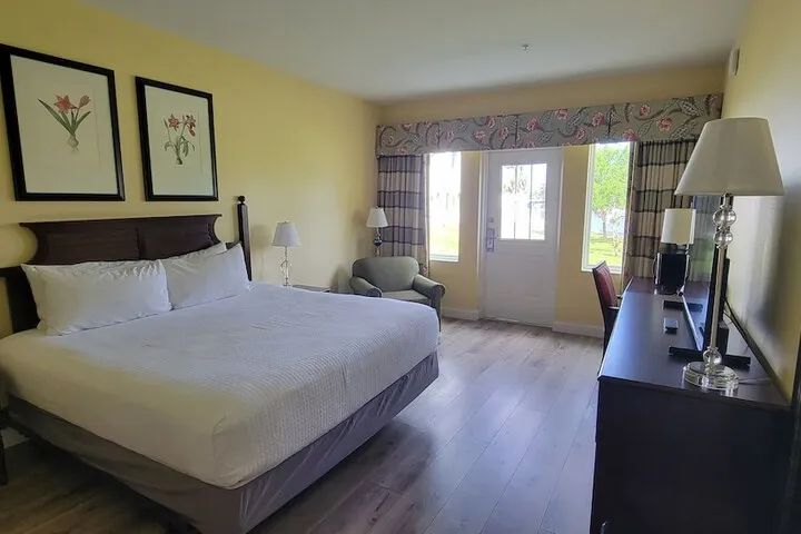 Room 4 of 46