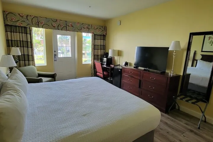 Room 5 of 46